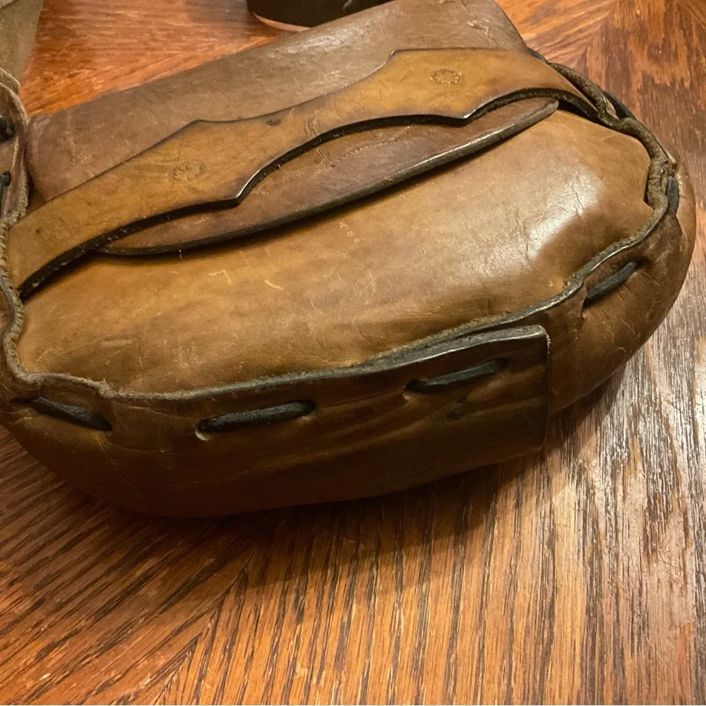 Gorgeously Real Earthy Handmade Thick Leather Weave Strap With Stamp Decor Bag! - Picture 5 of 16